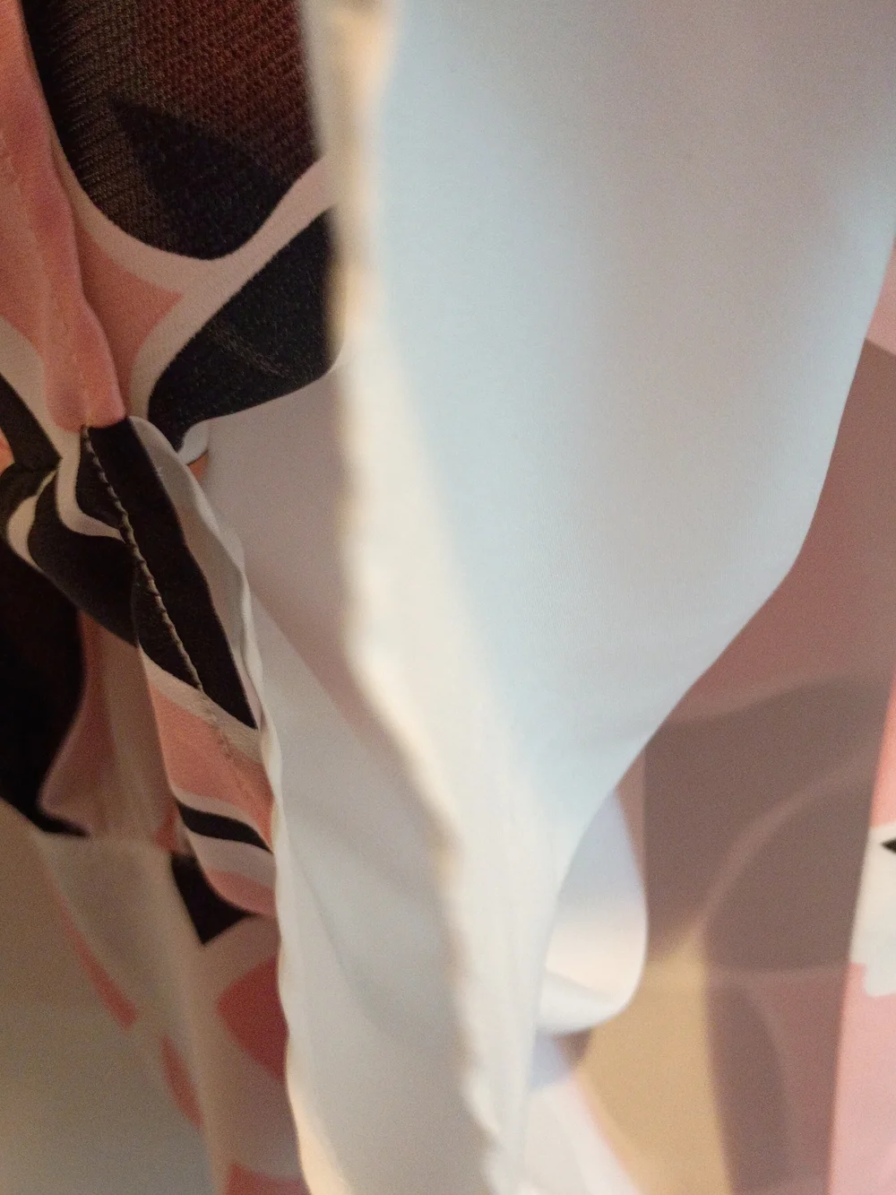 Women’s Pink, Black & White Abstract Button-Front Shirt